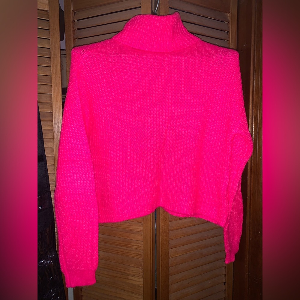 SO vibrant crop sweater.